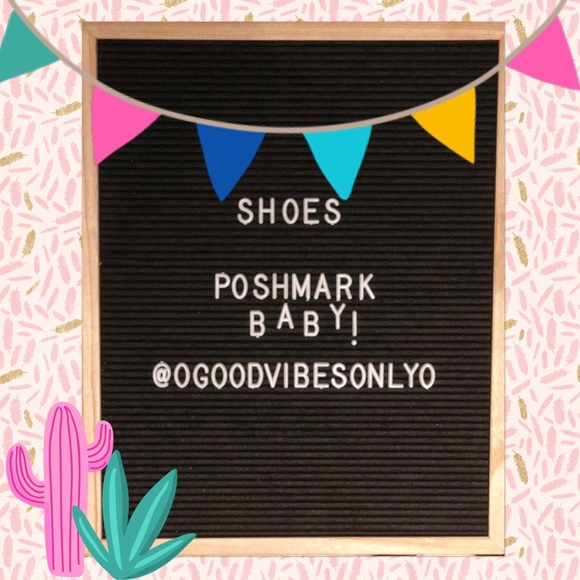 SHOES! SHOES! SHOES! - Picture 1 of 4